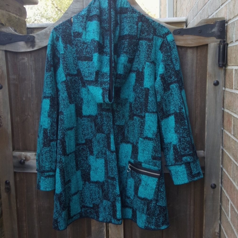 Gorgeous teal green tunic with scarf